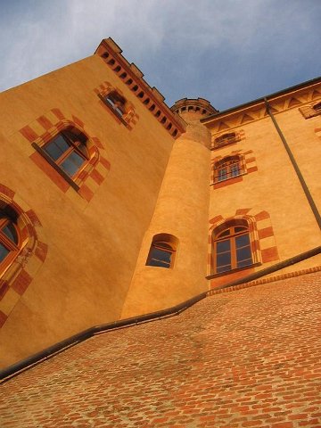 barolo schloss 02